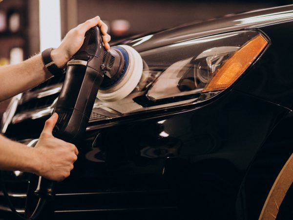 Car wash detailing station
